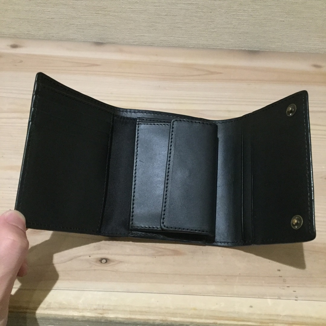 【無印良品】イタリア産ヌメ革　三つ折り財布 黒