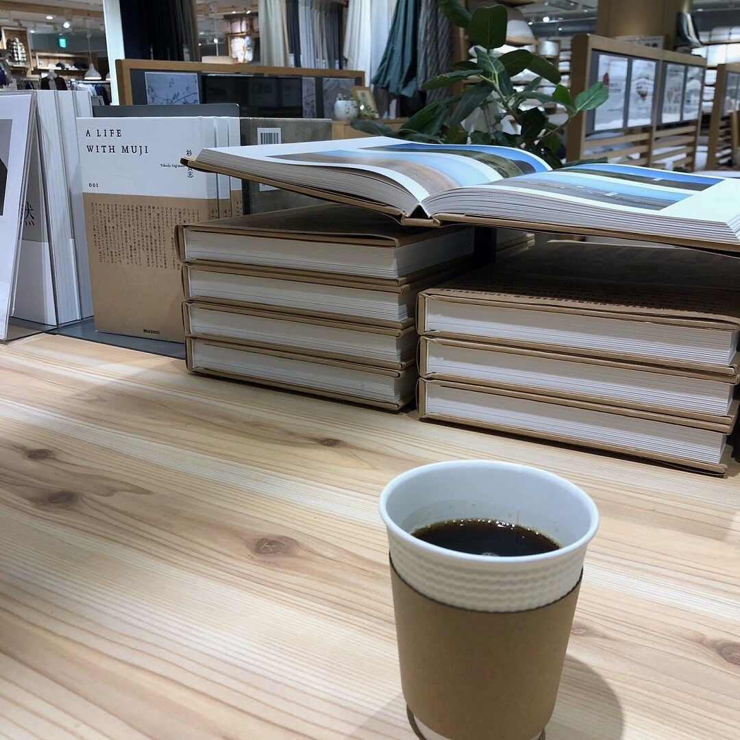 100円コーヒーの写真