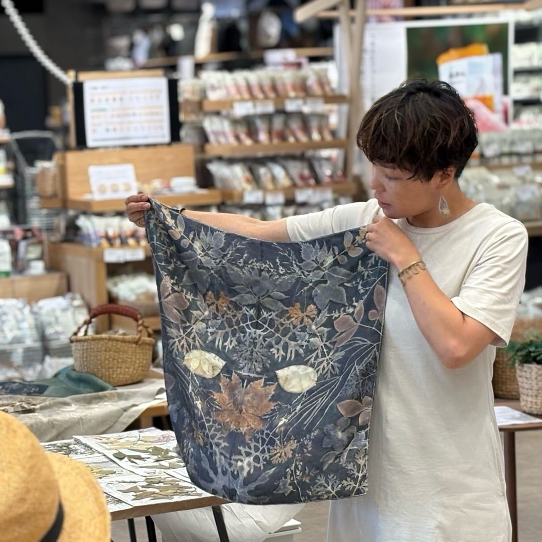 【広島パルコ】草花の姿を写しとる。ミディアムプリント体験会を開催しました|イベント_ro5fuU