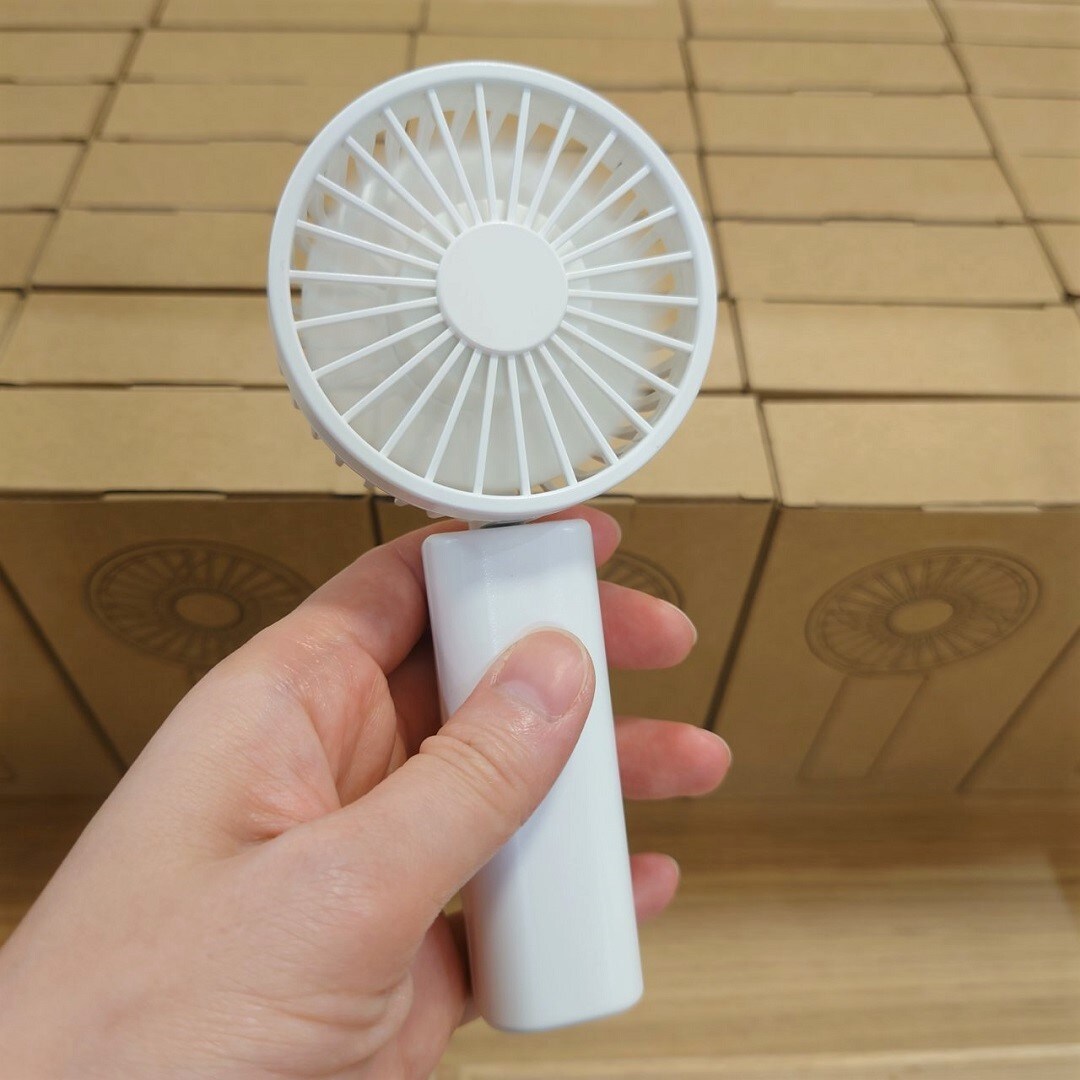 【アミュプラザ鹿児島】コンパクトなハンディファン