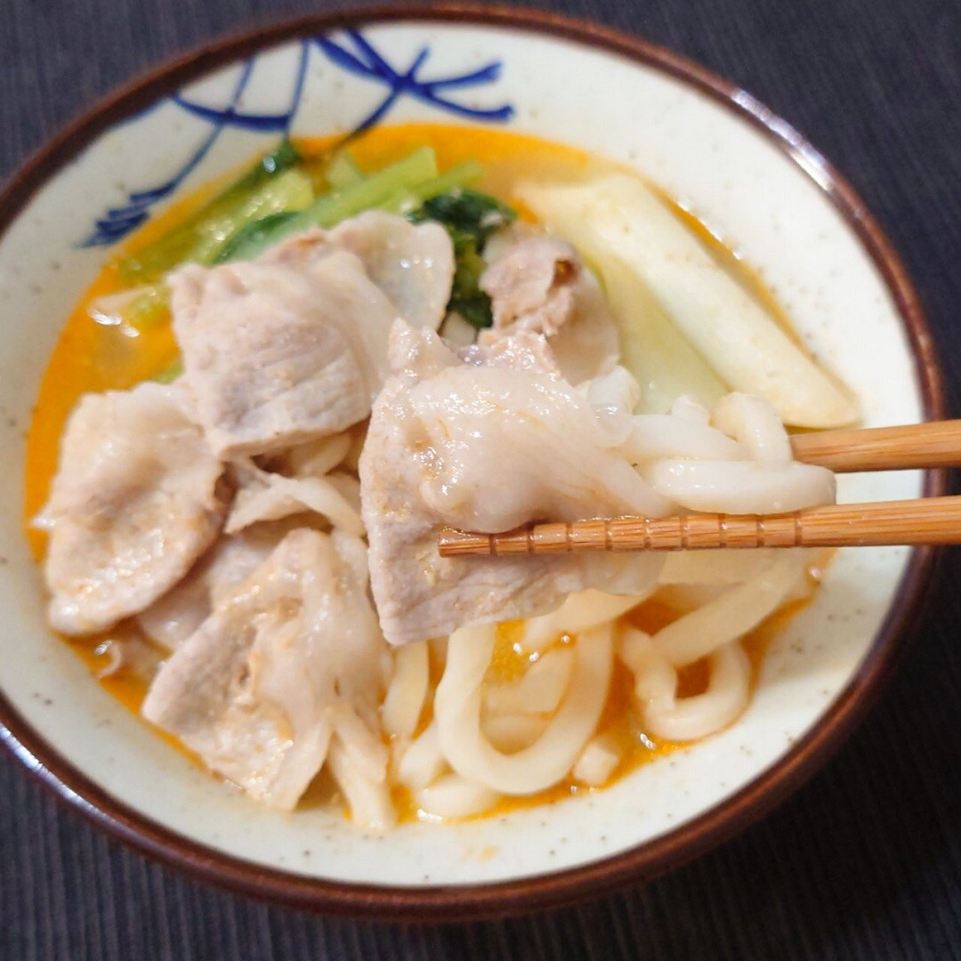 【アミュプラザ鹿児島】ひとり分からつくれる鍋の素を使った『胡麻味噌黒豚うどん』