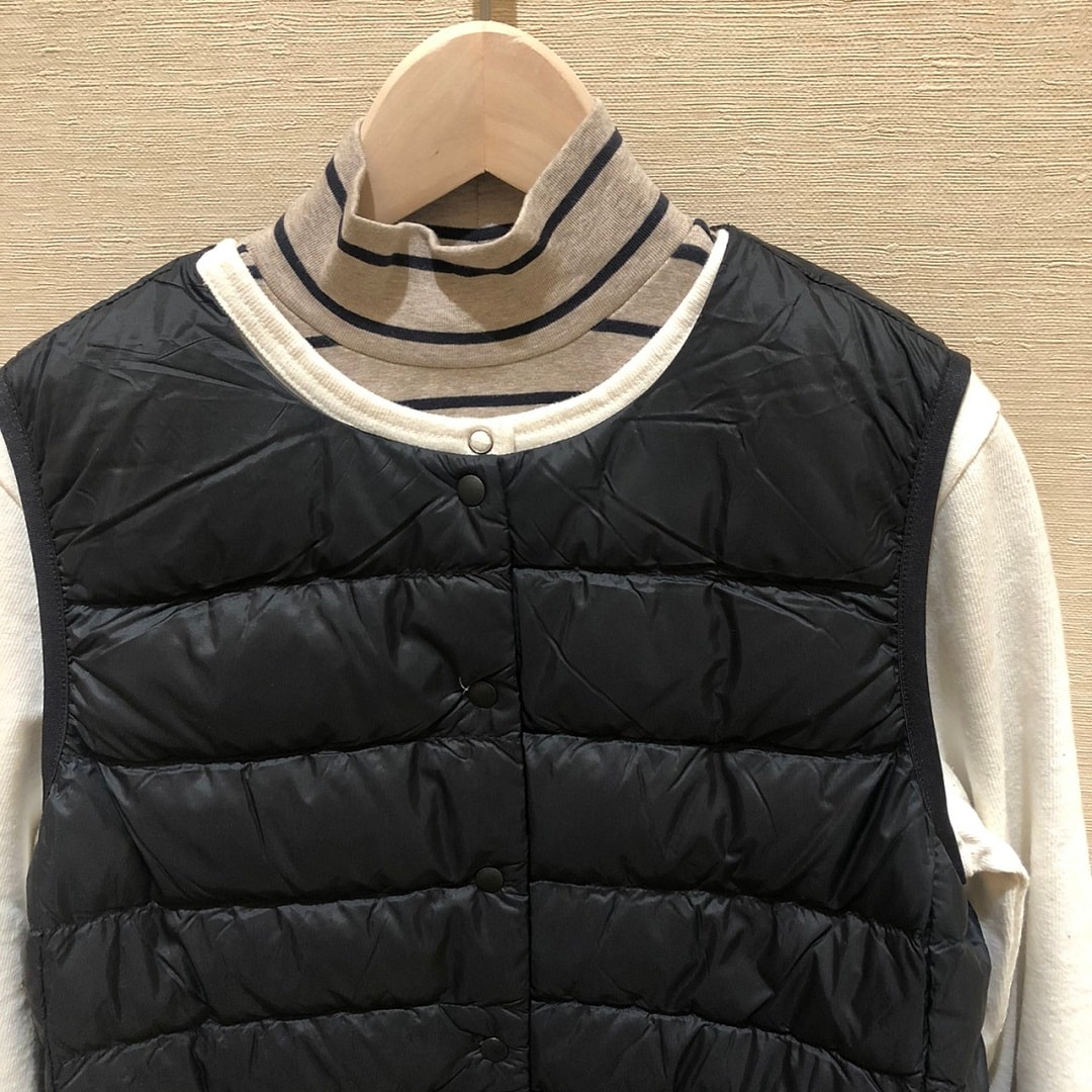 ●写真④ダウンベストと04