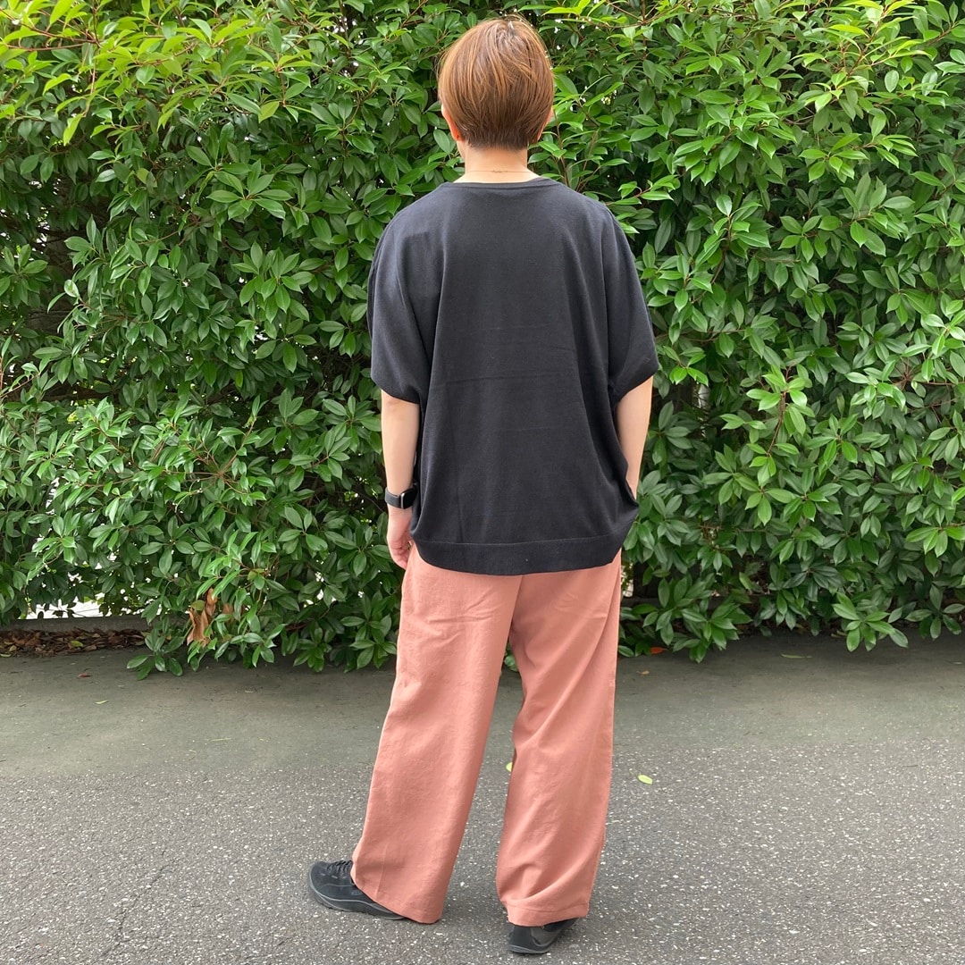 婦人　後ろ
