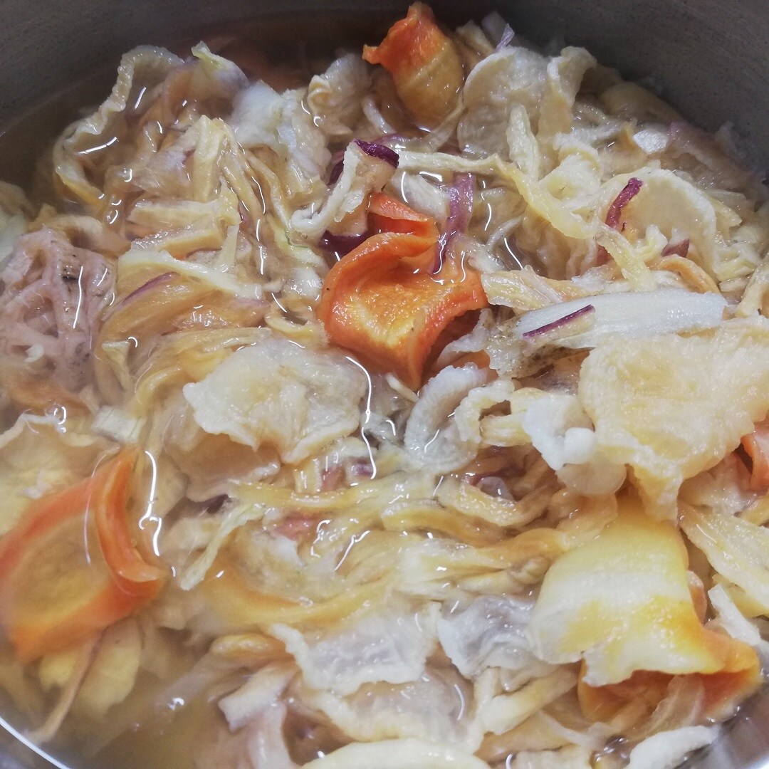 お湯で戻した乾燥野菜