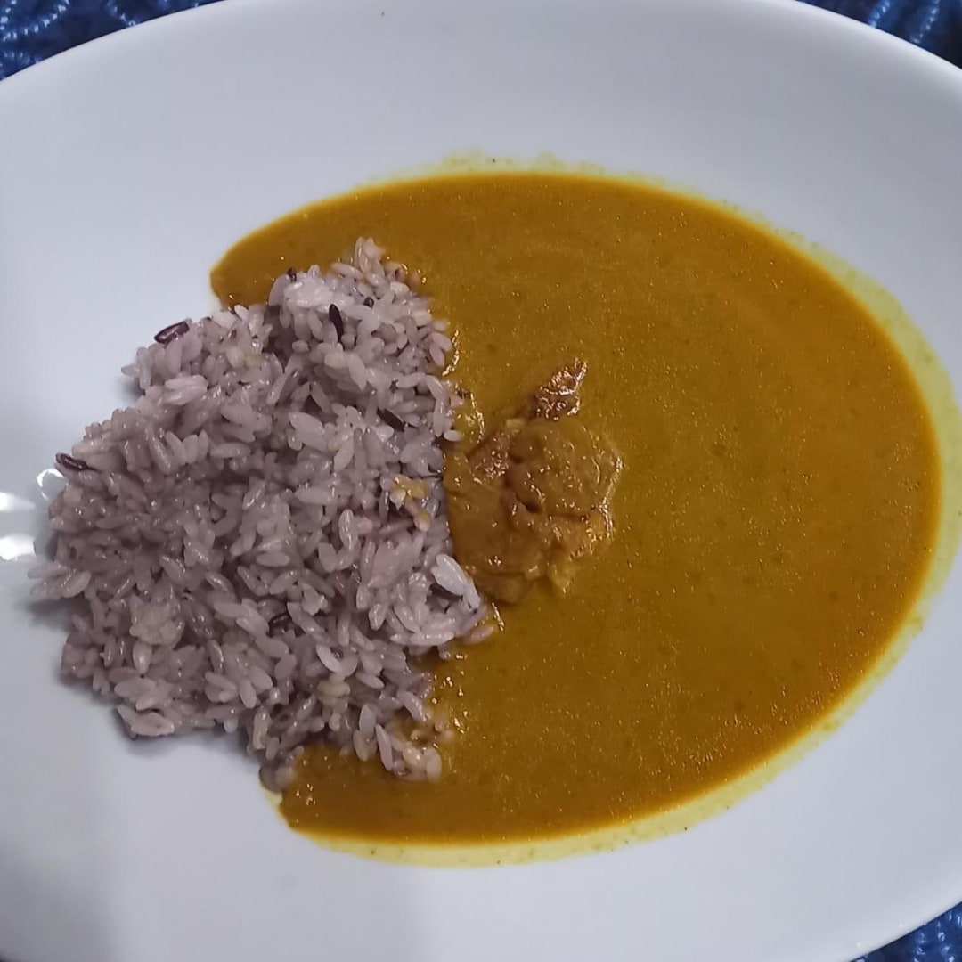 現地に学ぶ　スリランカ　ココナッツと青唐辛子のチキンカレー