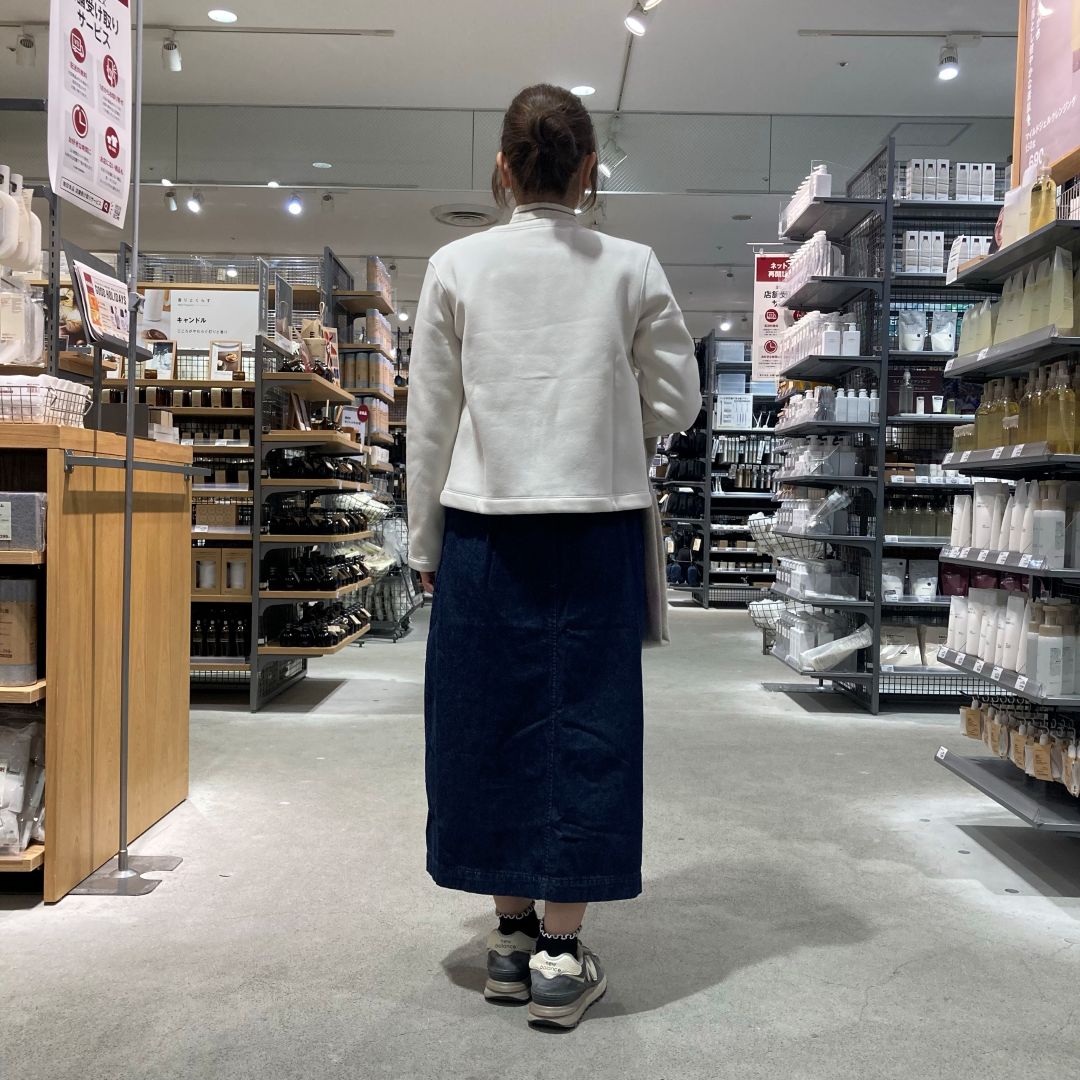 コーディネート　全体画像　後ろ