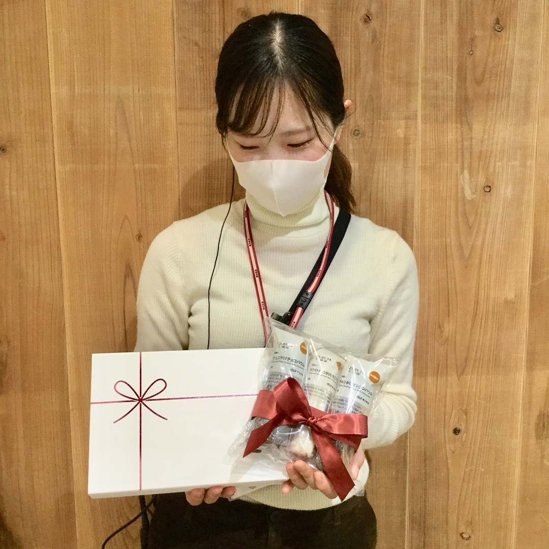 【明石ビブレ】大人気、不揃いチョコがけバウム入荷しました。