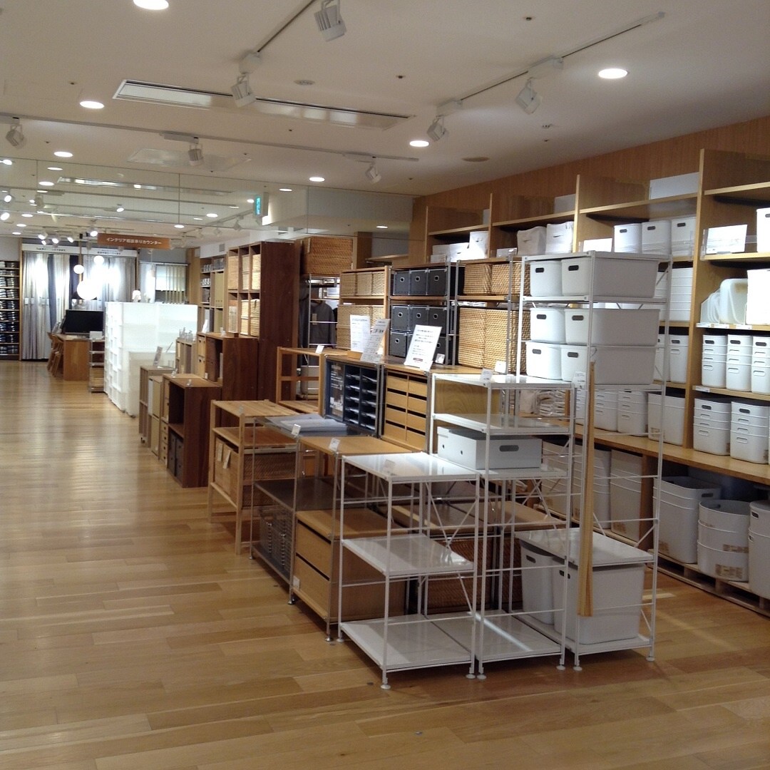 【泉北パンジョ】家具の展示の写真