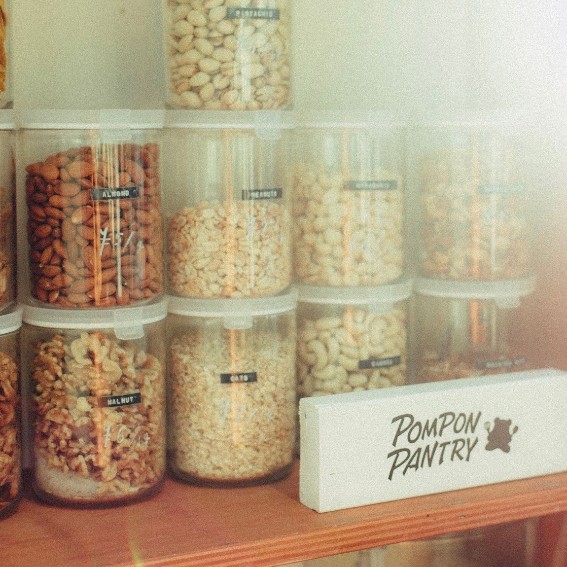 City to go POMPONPANTRY
