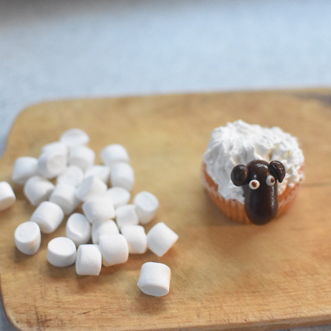 【ホテルメトロポリタン鎌倉】羊のカップケーキ