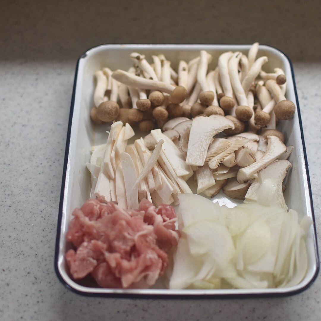 【ホテルメトロポリタン鎌倉】炊き込みごはんの素　松茸ごはんで煮込みパスタ_reh5xa