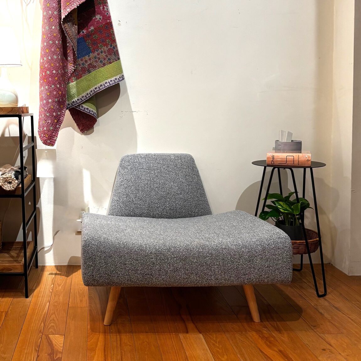 ロングセラーのアーオソファの張地がリニューアルしました