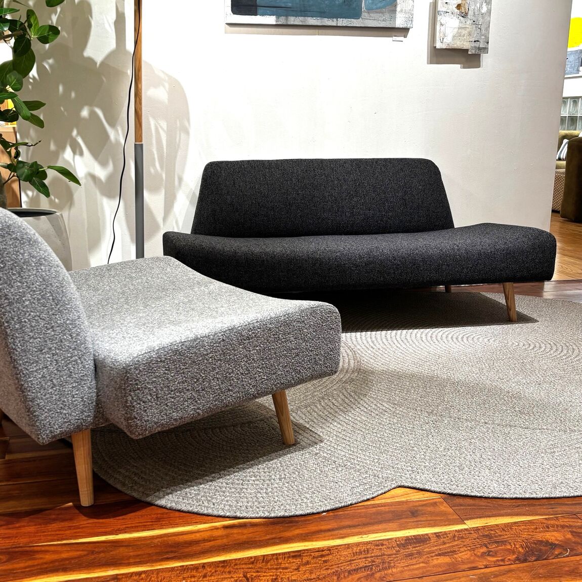 ロングセラーのアーオソファの張地がリニューアルしました