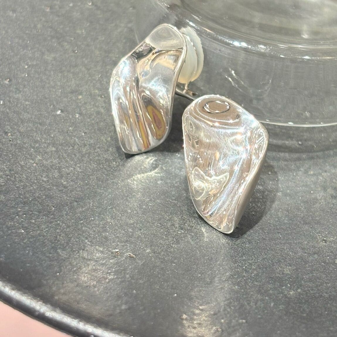 046050-20251223-000-05