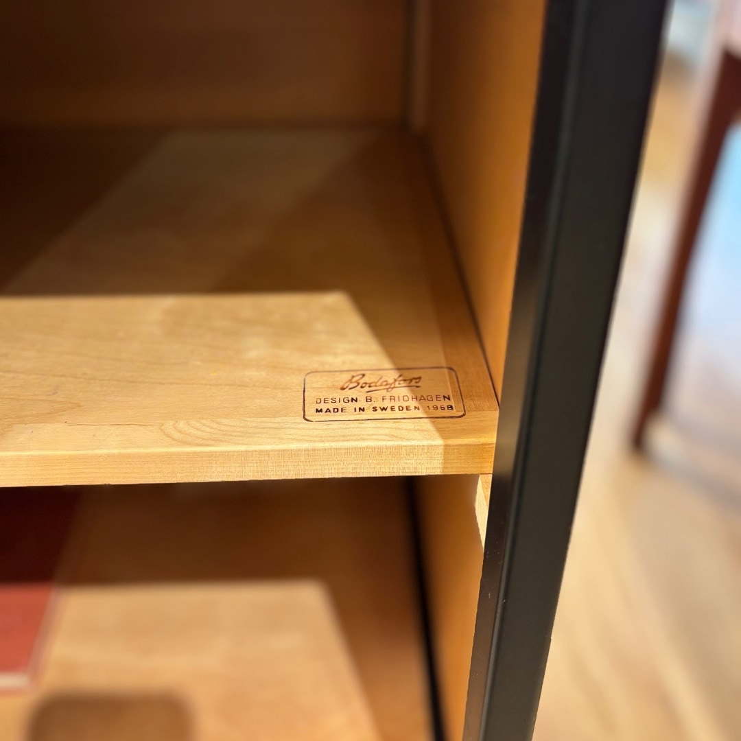 BOOKSHELF
