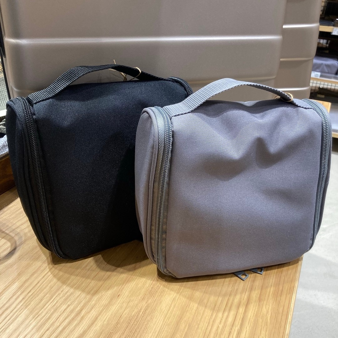 吊るして使える洗面用具ケース（商品メイン）