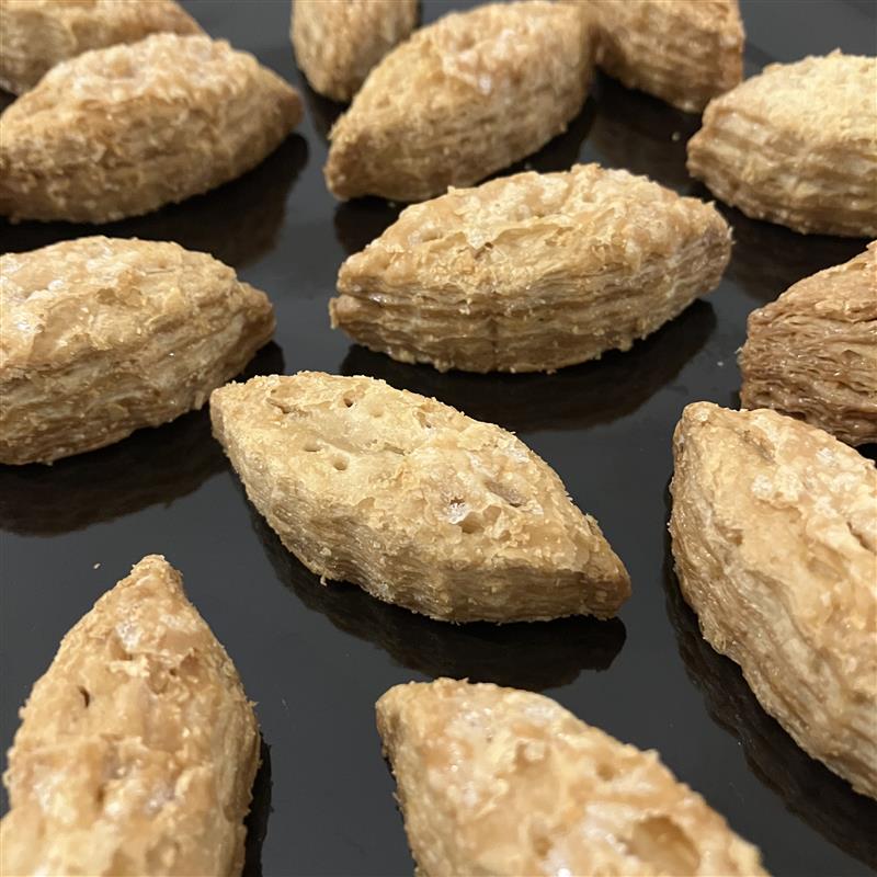 【みのおキューズモール】手軽に秋を感じられるお菓子「栗のひとくちクロワッサン」