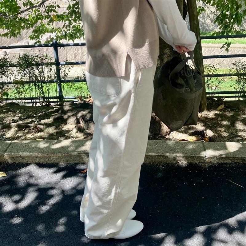 【みのおキューズモール】楽なのにおしゃれ、秋を感じる、ストレッチコーデュロイパンツ