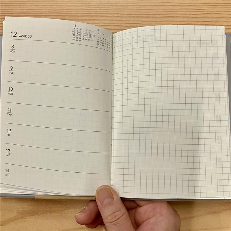 【みのおキューズモール】シンプルだから自由に使える「マンスリー＆ウィークリースケジュール帳」