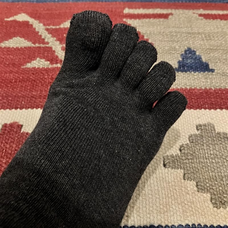 【みのおキューズモール】普段使いから冬の防寒対策まで「足なり直角５本指靴下」