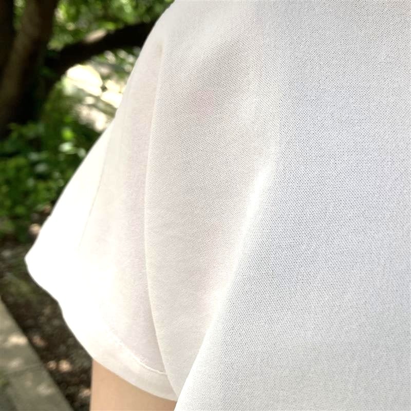【みのおキューズモール】さわやかなブラウスで夏を先どり