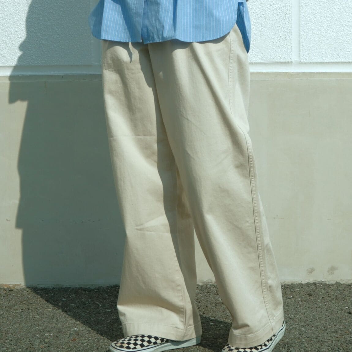 ワイドパンツの着用画像