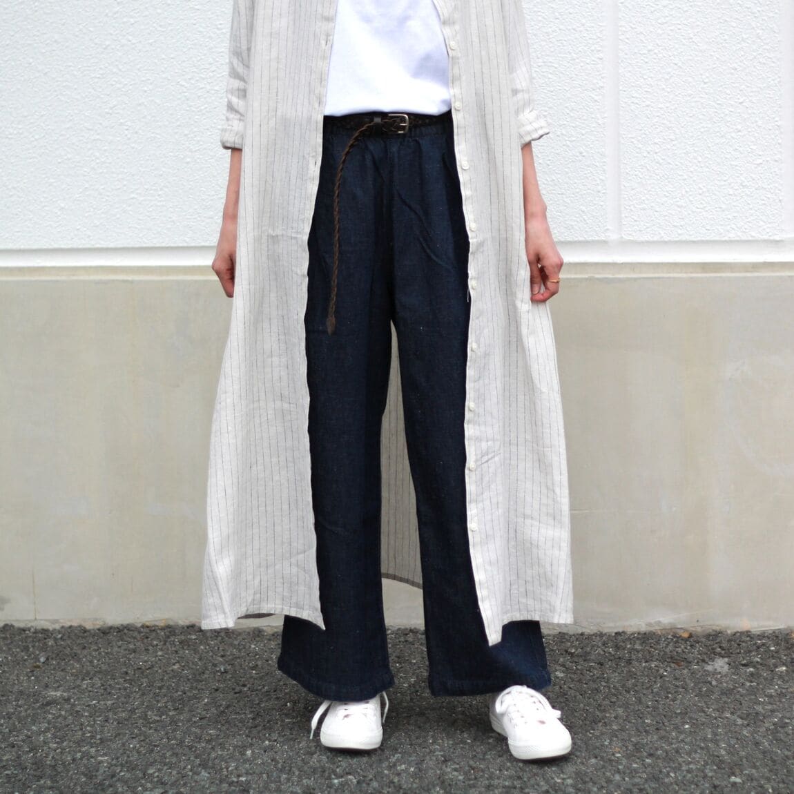 デニムパンツの写真