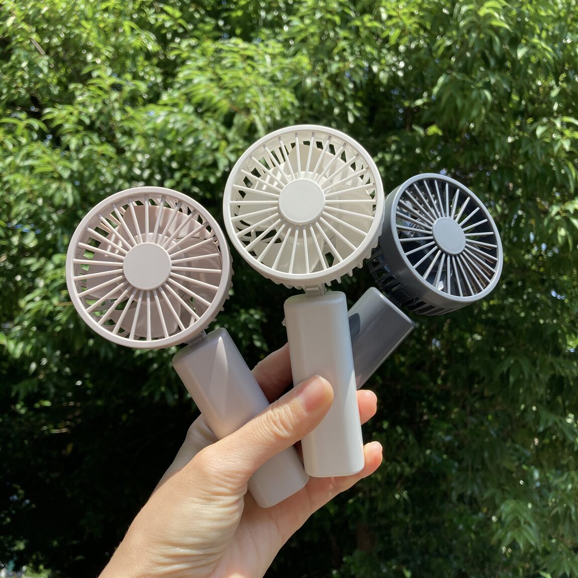 コンパクトハンディファンの写真