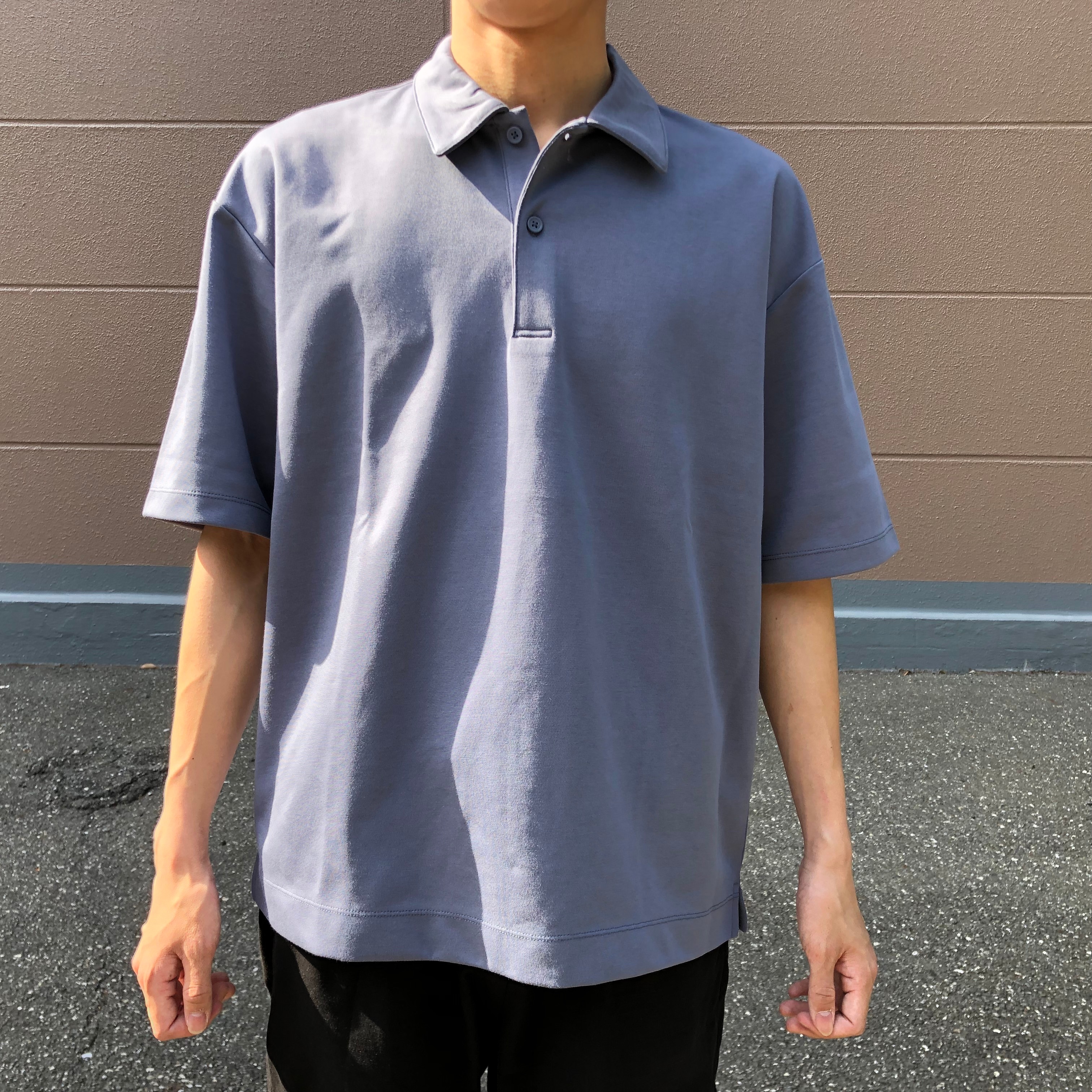 スモーキーブルー