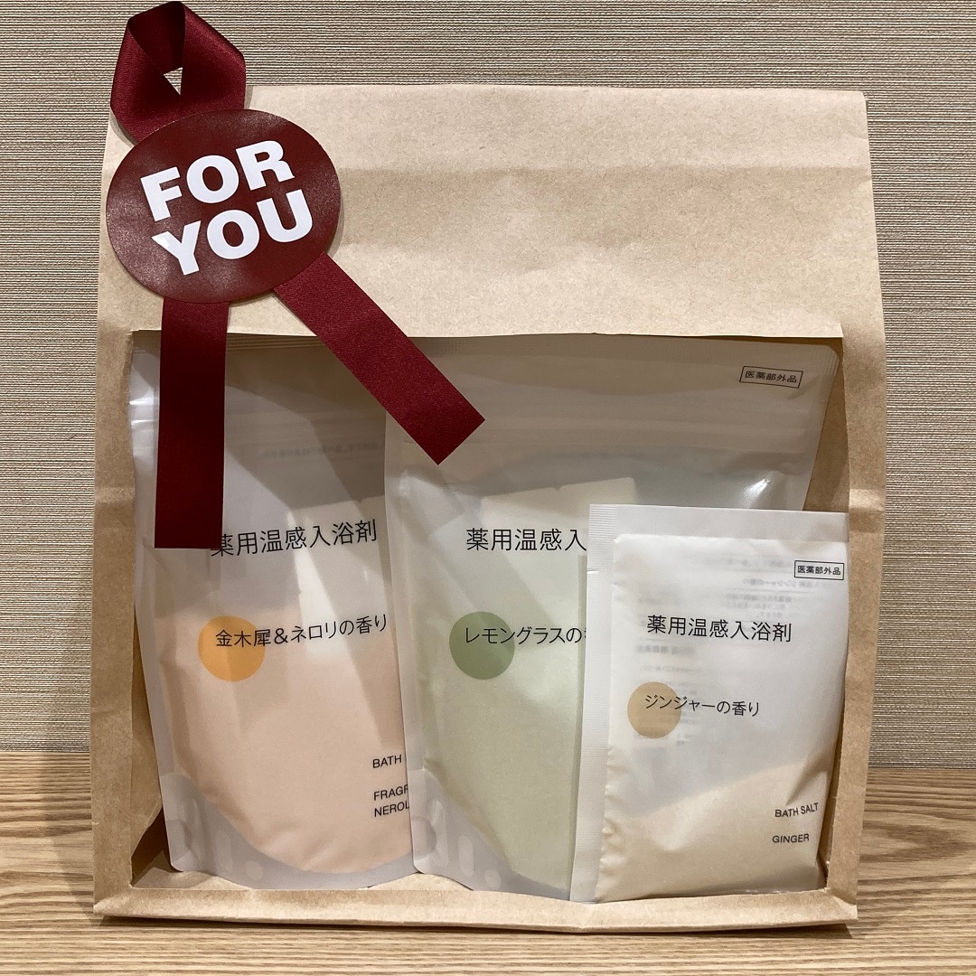 こちらは手軽、気軽にご使用いただける薬用の入浴剤となっております。また、美容、保湿成分や、温浴効果など様々な効果が日々の疲れをいやします。
