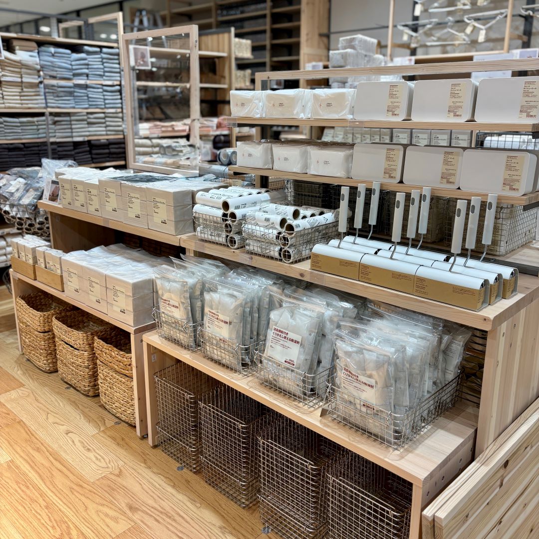特に日用品や消耗品など、手に取りやすい商品の品揃えを強化しました。