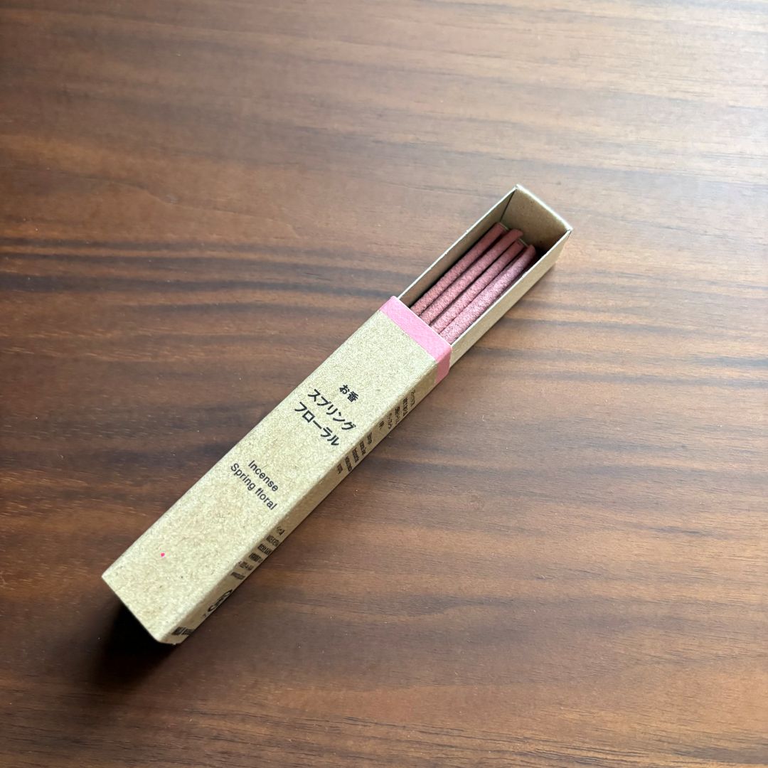 お香の中身の画像