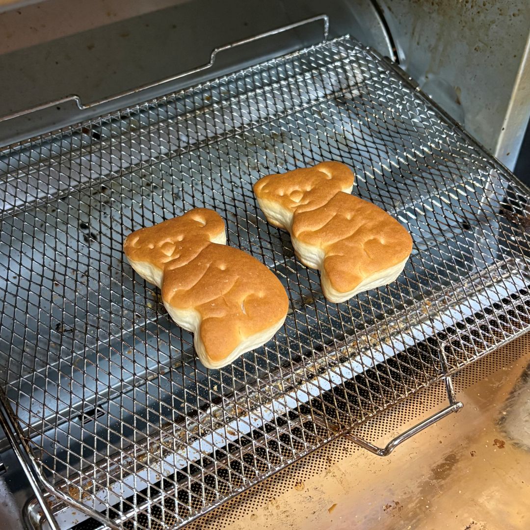 トーストしている写真