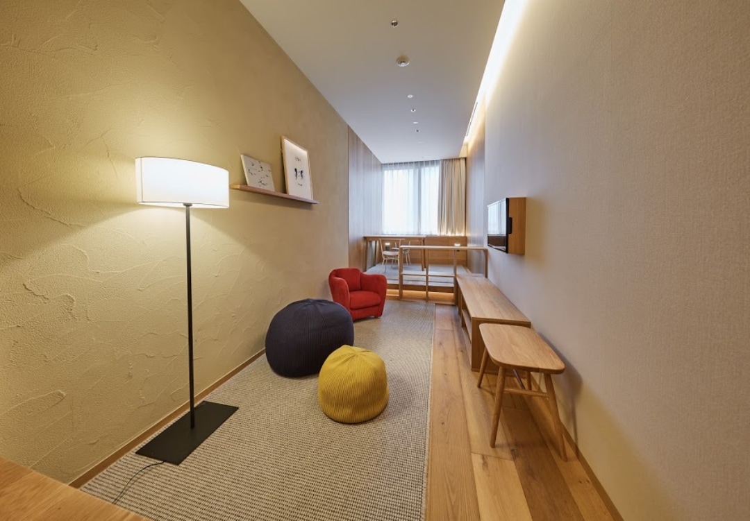 【銀座】MUJI HOTEL GINZA｜インテリアアドバイザー監修 客室のテレワーク専用プラン