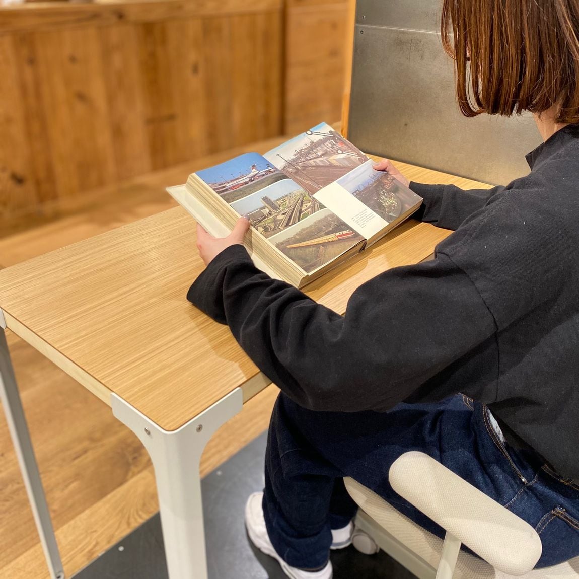 【銀座】新生活におすすめのコンパクトなデスクが出ました｜5F 家具売場