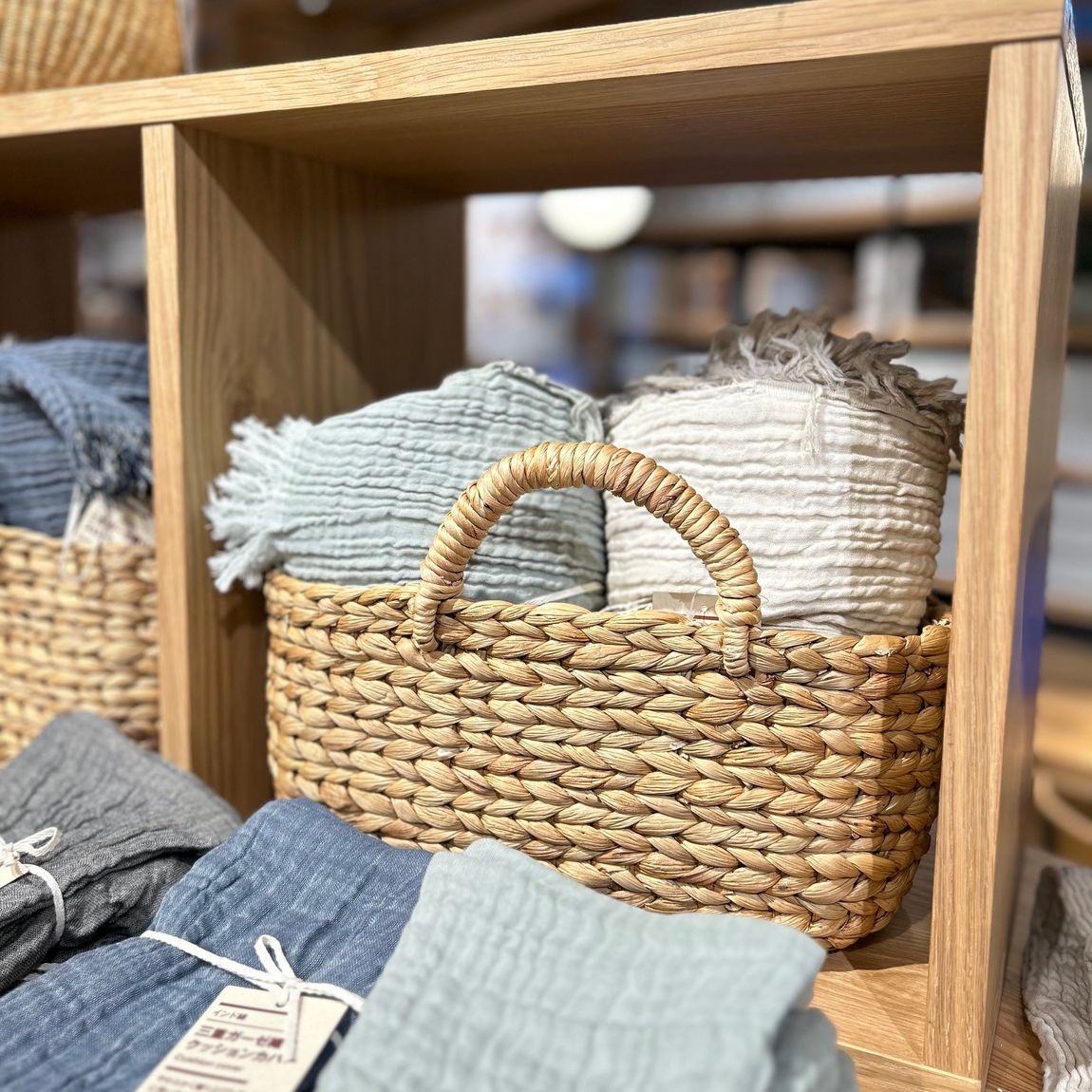 【銀座】さわやかなファブリックスが入荷しました｜５Fクッション売場