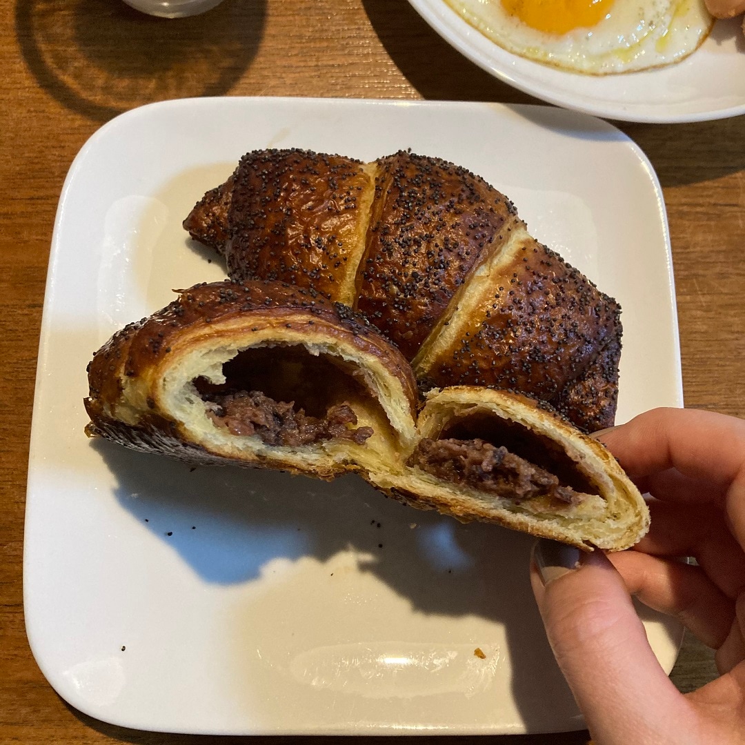 【アル・プラザ草津】あんクロワッサンのあん