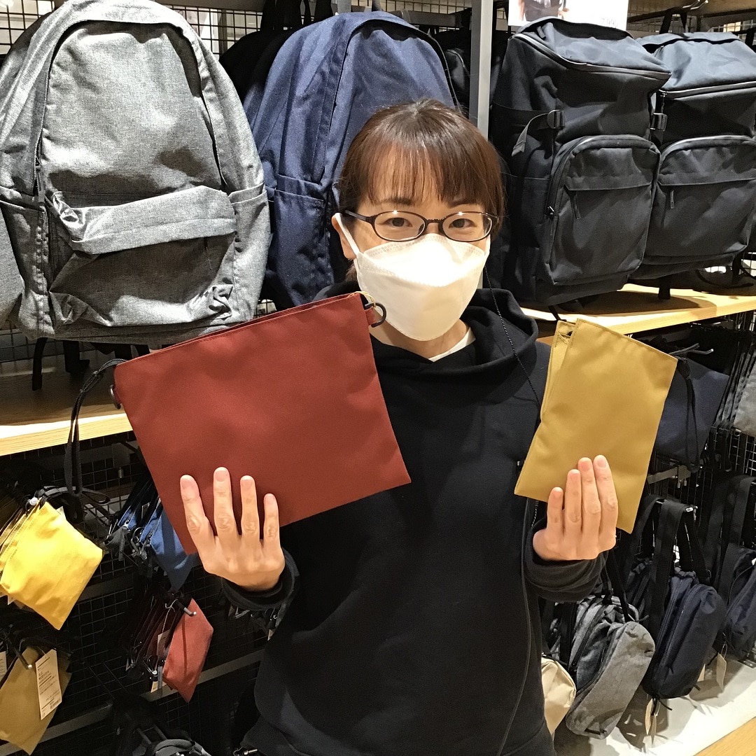ポーチとしても使えるサコッシュ