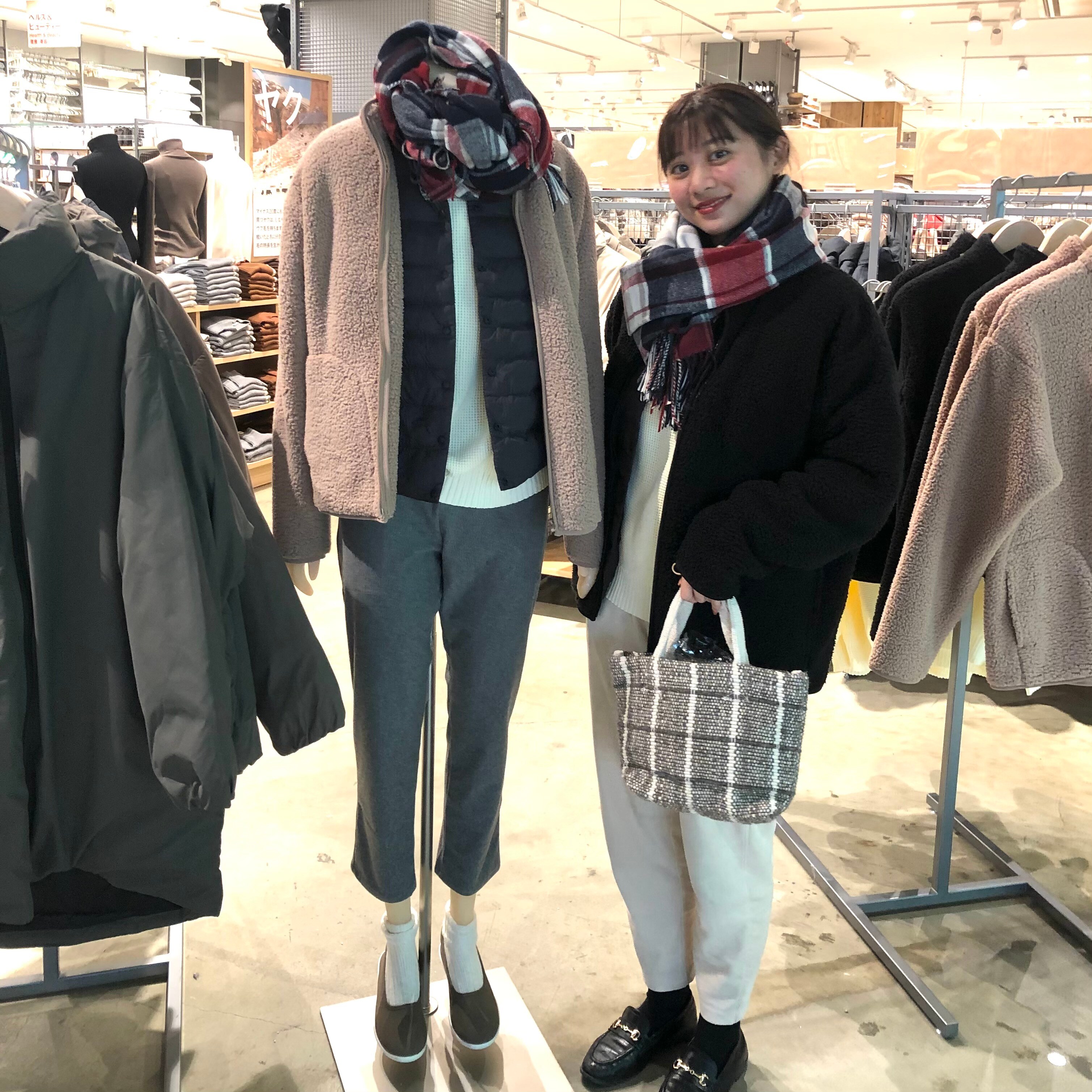 女性スタッフの写真