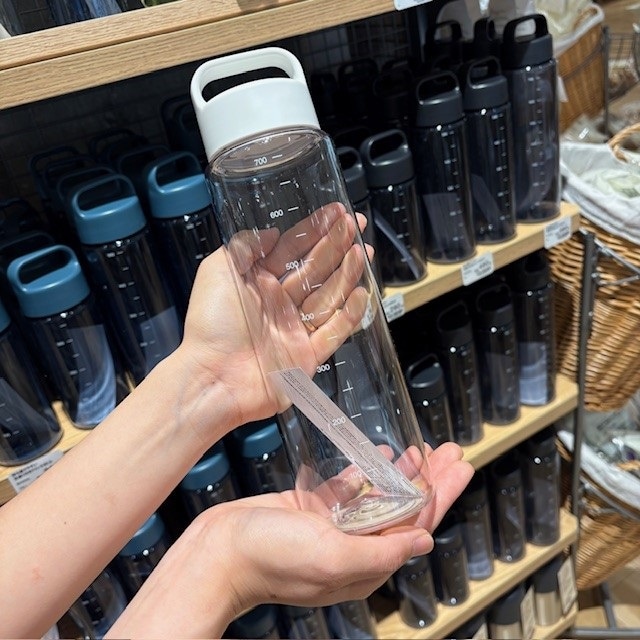 めもり付きなので飲んだ量が分かりやすい