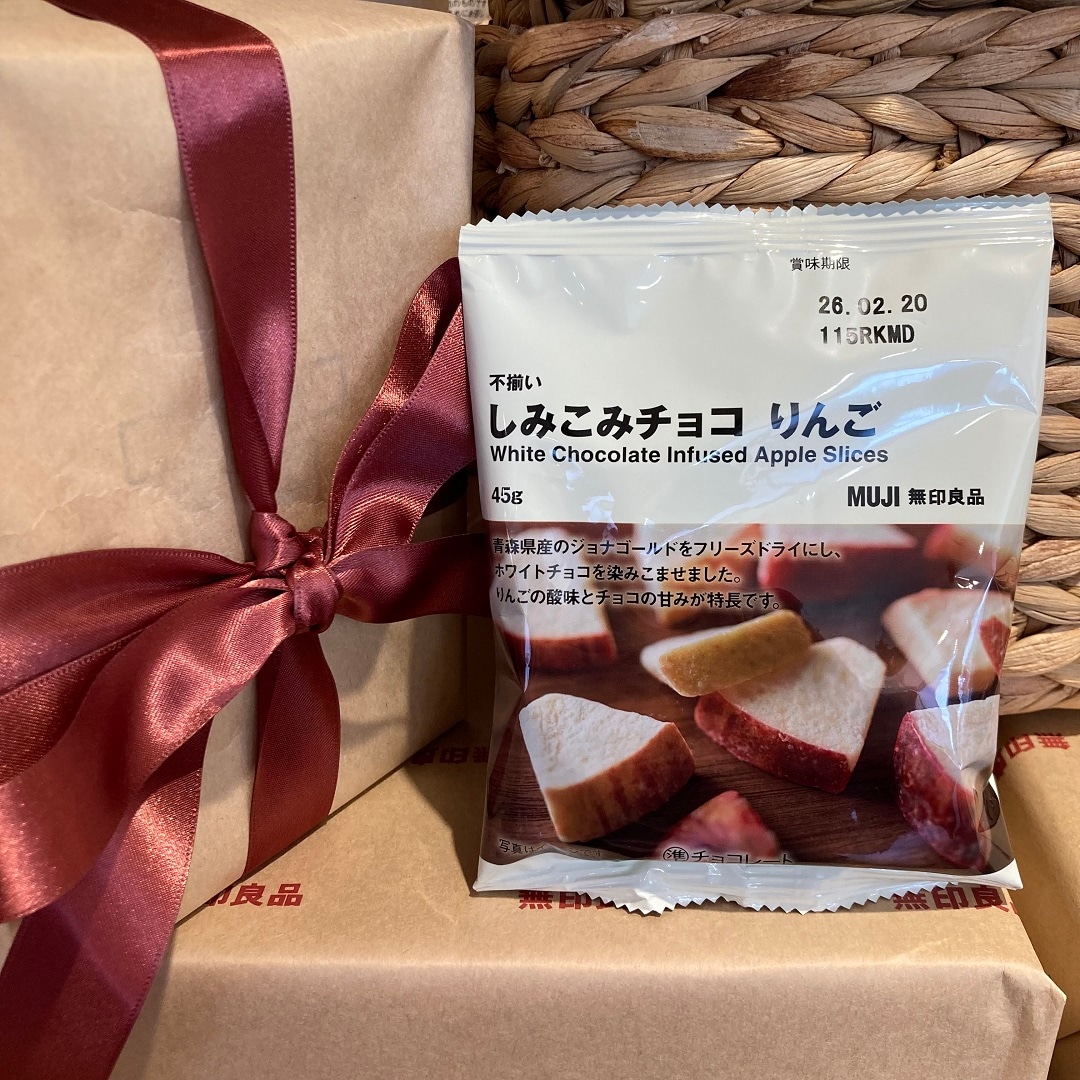 試食　写真　しみこみちょこりんご