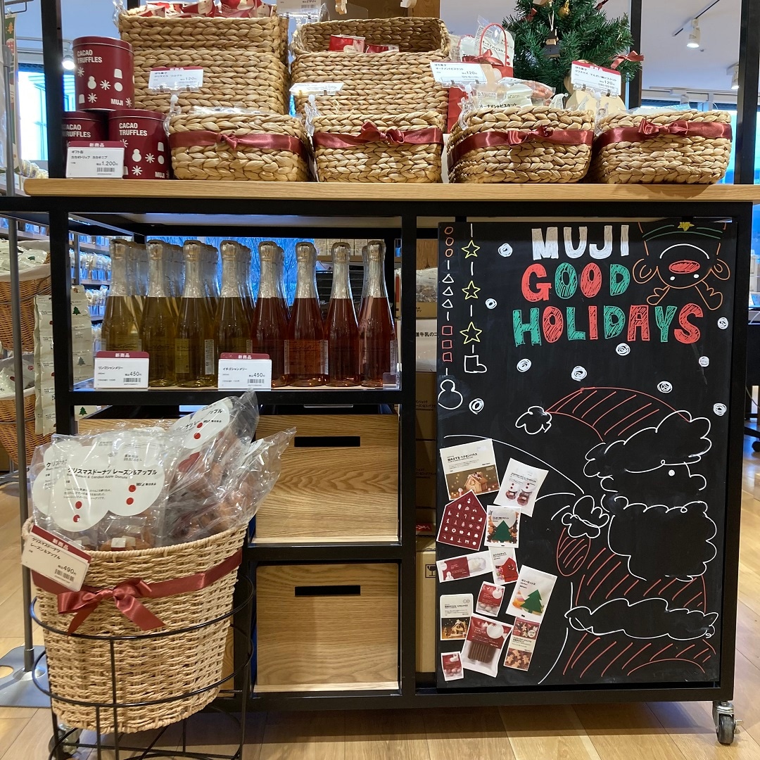 シャンメリー　売場　写真