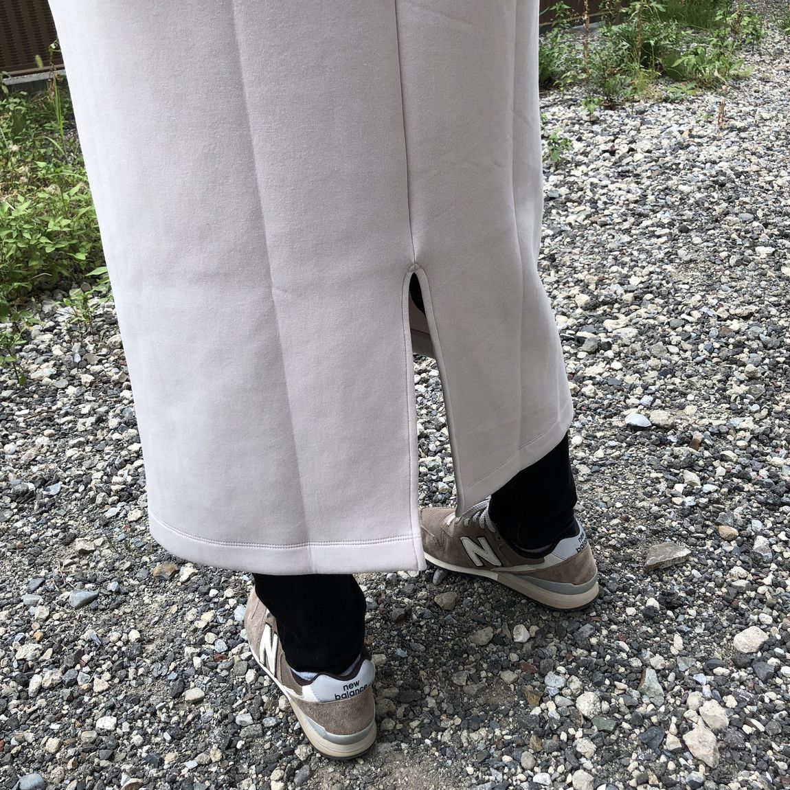 衣服着用写真　スリット部分