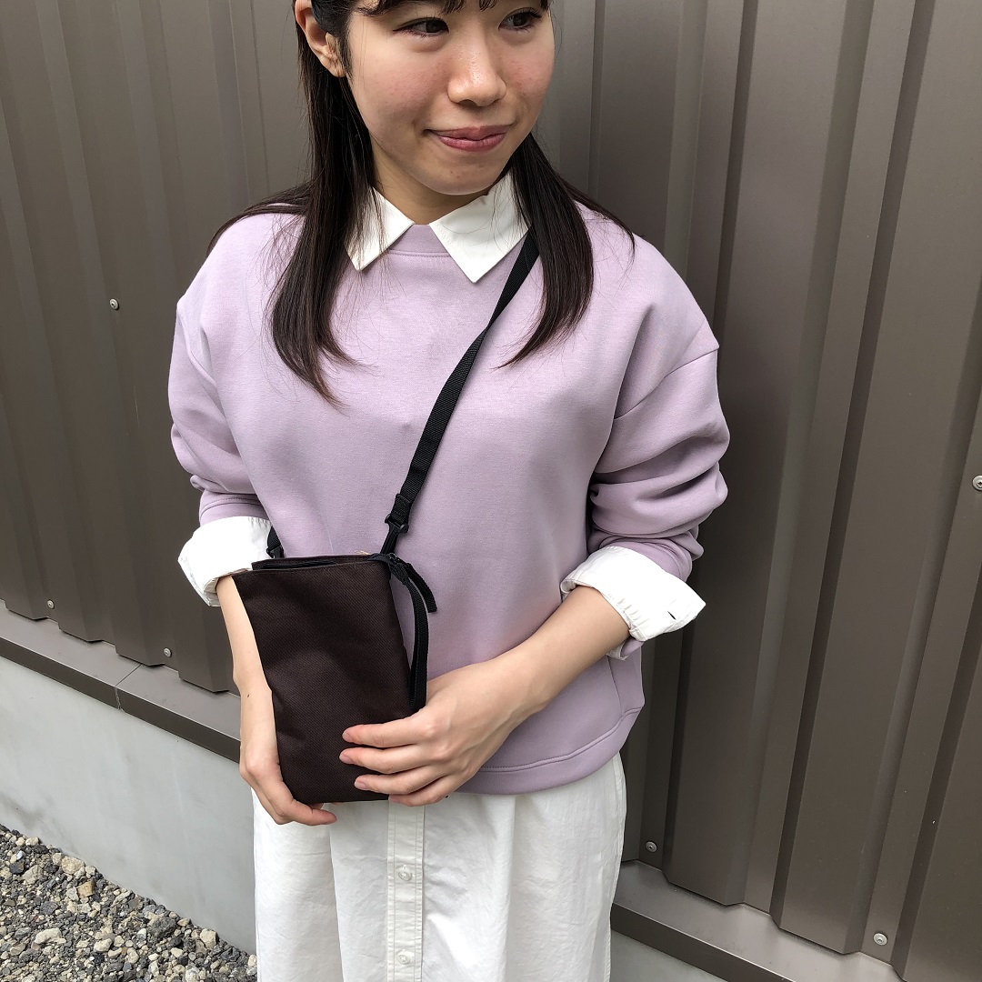女性スタッフ