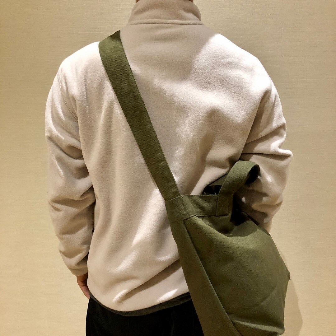 素材に還るフリースプルオーバー使用コーディネート