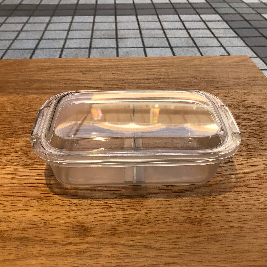バックル付き弁当箱