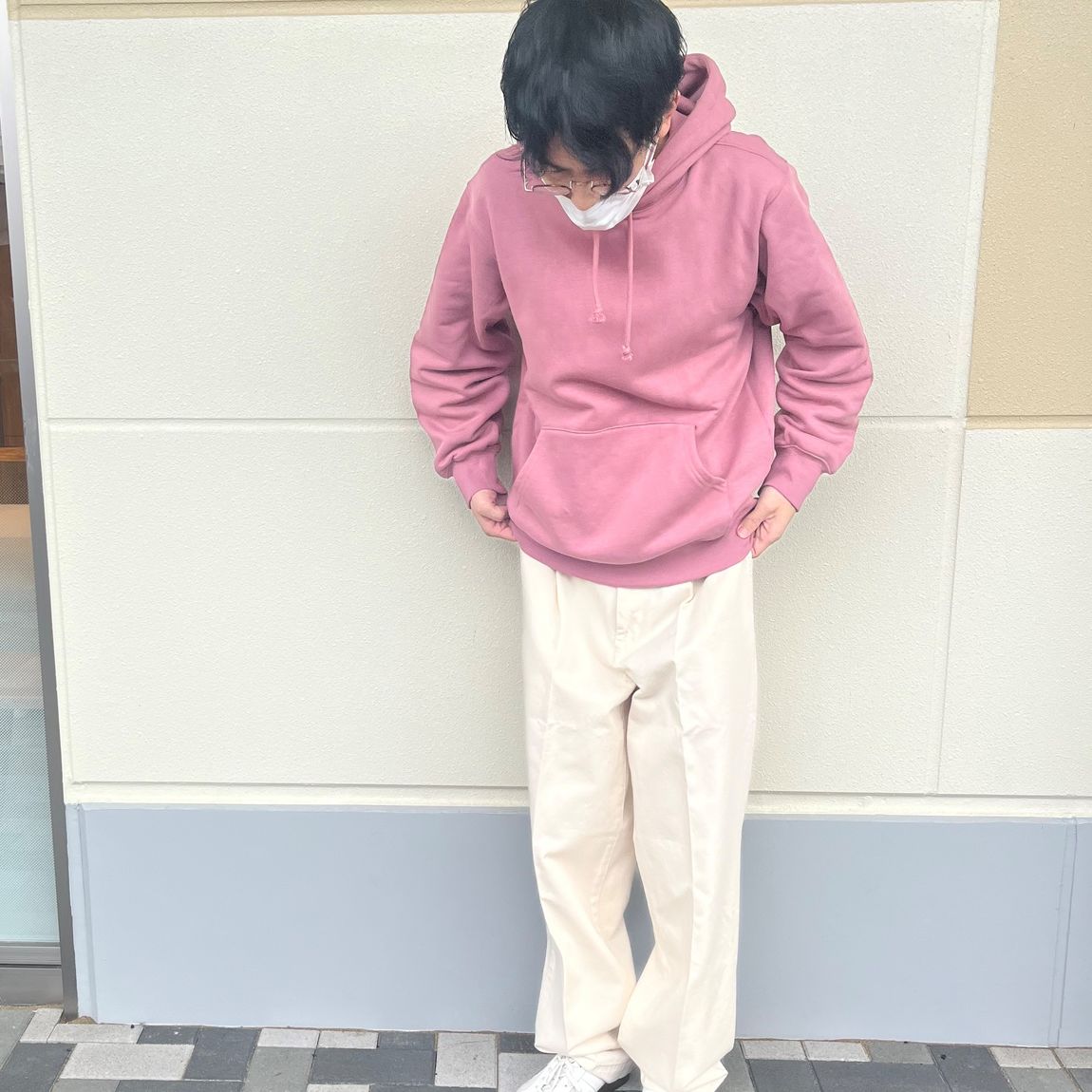 ピンクスウェットコーデ写真