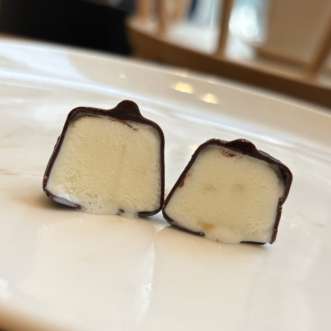【マルエイガレリア】つい手が伸びる、一口チョコアイス｜スタッフのおすすめ_2ji4PZ