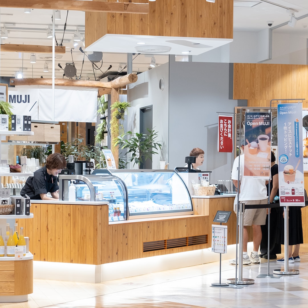 スタッフ一同、みなさまのご来店を心よりお待ちしております。