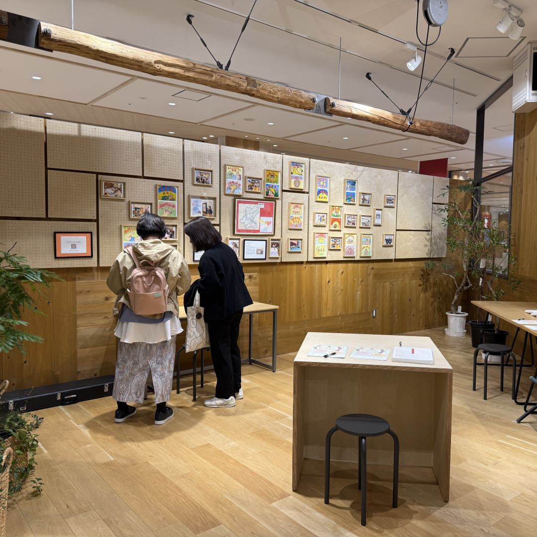 会場には、まさこさんとプロジェクトメンバーの活動を紹介する、展示コーナーも設けていただきました。